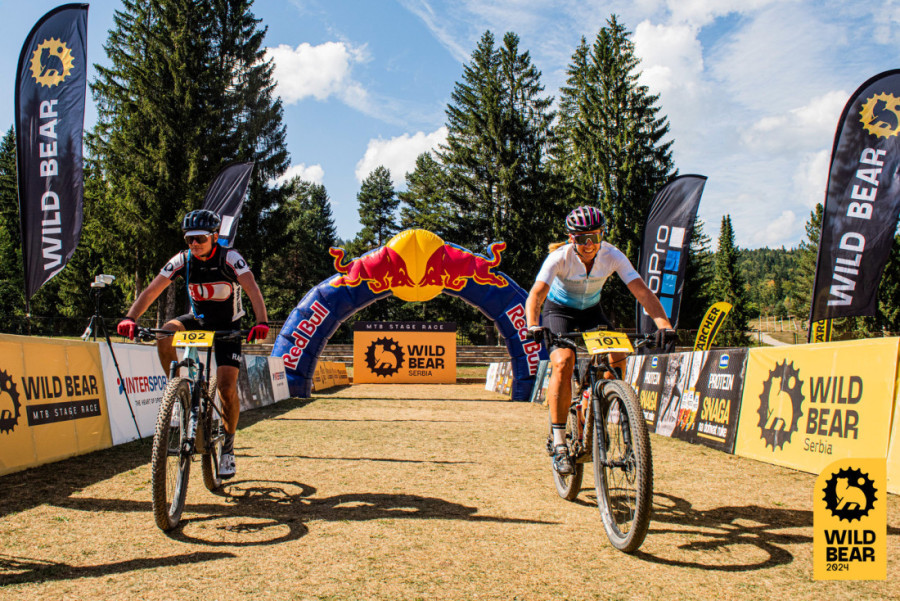 Etapno nadmetanje biciklista na Tari