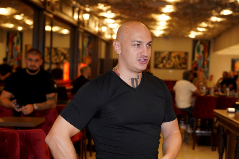 Oglasio se Desingerica o krivičnim prijavama: Smatra da nije kriv za kontroverzan nastup!