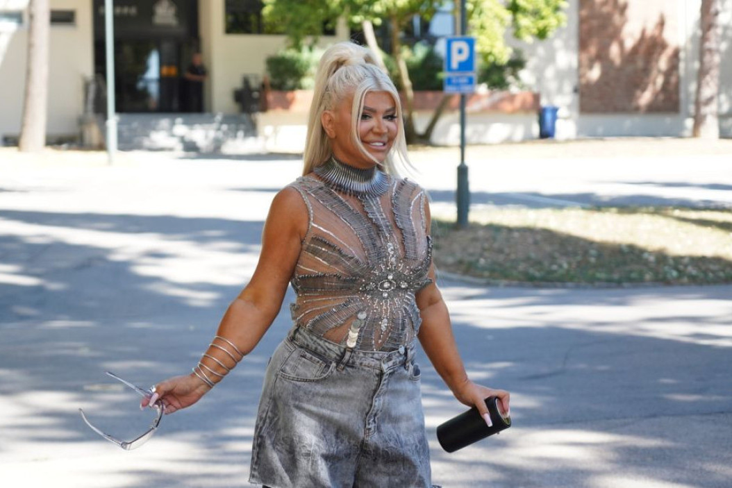 Dara pala sa stolice u "Zvezdama Granda": Ceca odmah reagovala! (VIDEO)