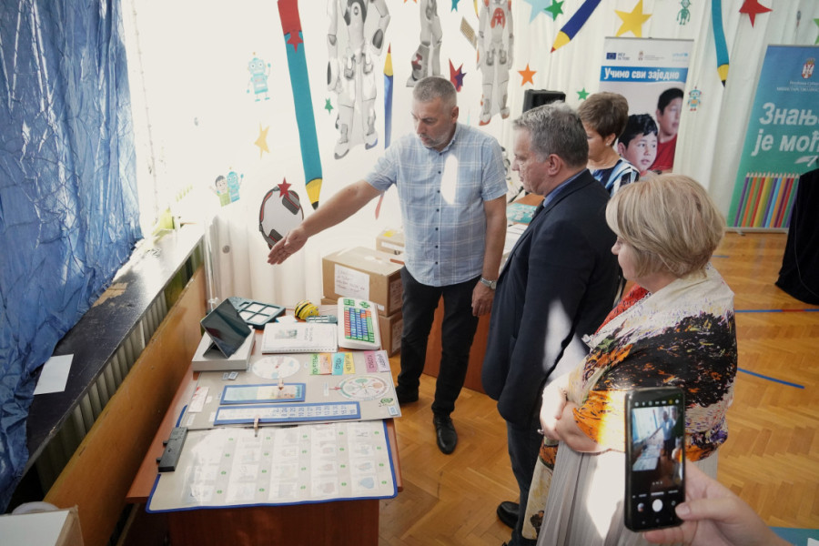 Ministar najavio veliku novinu u školama: Ovo do sada nije viđeno