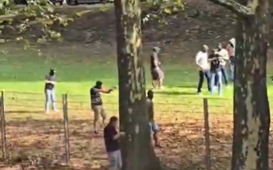 Hrvat napao komšiju, pa policiju noževima: Nastao haos, morali da pucaju u njega