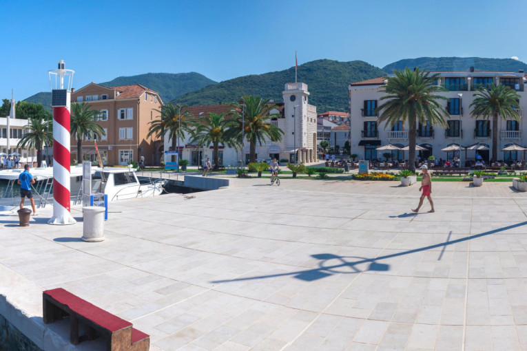 Upali mu u kuću, odveli ga u šumu i pretukli! Hteli da iznude od Tivćanina 1.500 evra