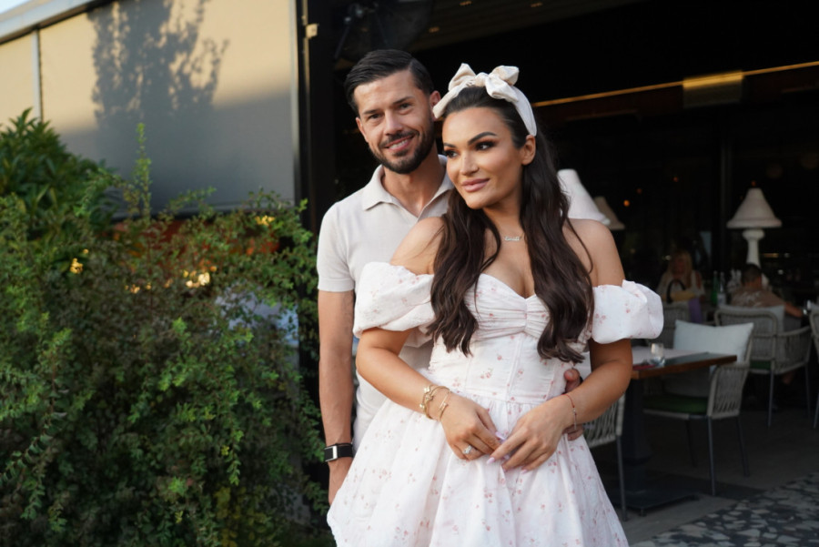 Ćerka Tamare Milutinović oduvala svećice: Rođendanska torta kao iz najlepše bajke, ovo morate videti! (FOTO)