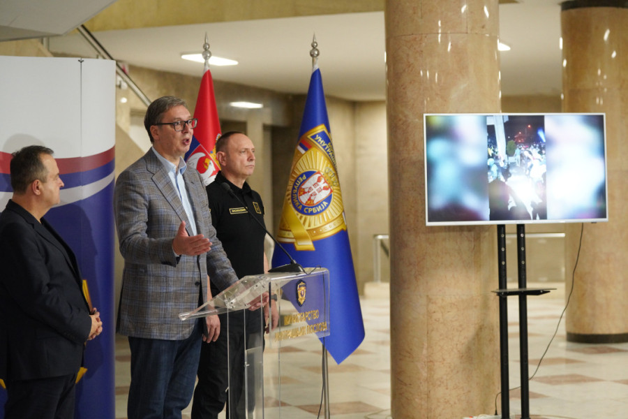 Vučić o nasilju blokadera u Novom Sadu: Povređeno je 11 policajaca - bednici i kukavice nikad neće pobediti Srbiju!
