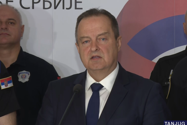 Dačić izneo podatke MUP-a: Od 1. novembra održana 25.172 skupa, na 13.138 lokacija saobraćaj bio blokiran