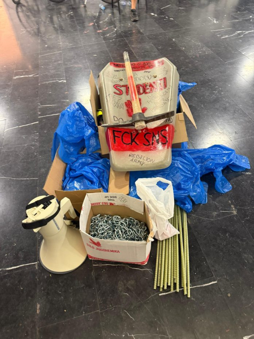 Vučić za narod: Ovo su ključne poruke predsednika Srbije (FOTO)