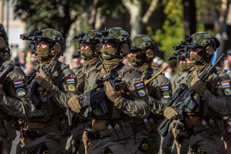 Nemačka vojska ušla u Litvaniju! Stigao konvoj sa više od 1.000 vozila!