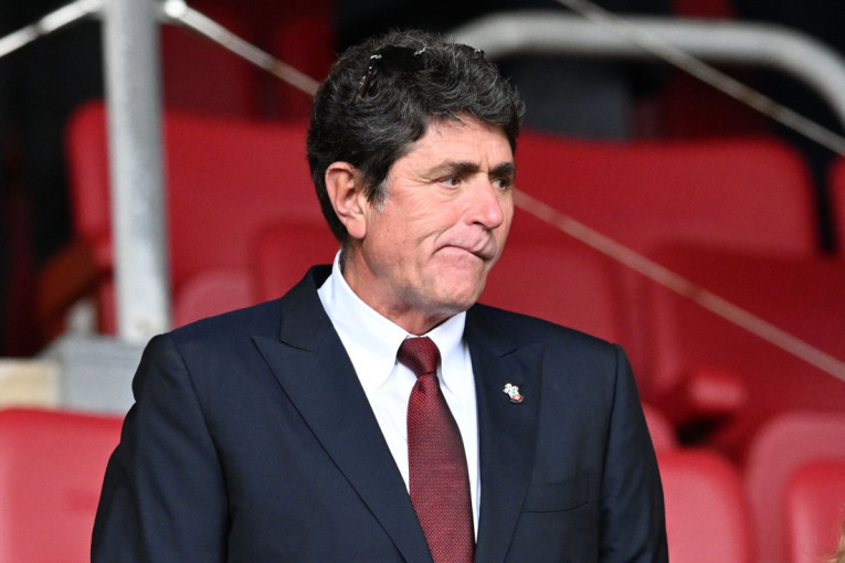 Besramnost Šolakovih medija nema kraja! Jedno su ipak u pravu - "biznis nema dušu": Šolak samo od bonusa strpao u džep 250 miliona evra!