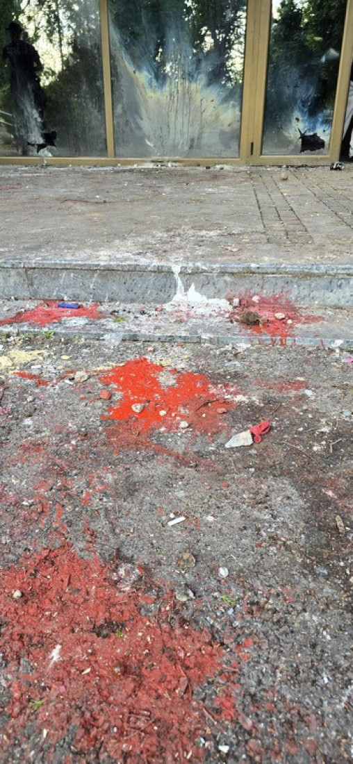 Dekanat novosadskog Filozofskog fakulteta: Žalimo jer nisu hteli da nas poslušaju da sve protekne mirno (FOTO/VIDEO)