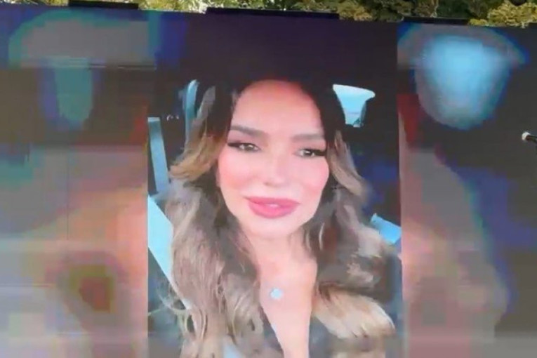 Ustaška pevačica pumpa! Severina na blokaderskom prajdu! (VIDEO)