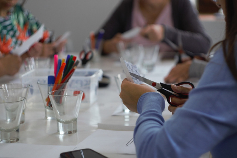 Stakloterapija za oslobađanje od stresa: Hit u Americi i Nemačkoj, a sada se i u Srbiji možete lečiti na ovaj način