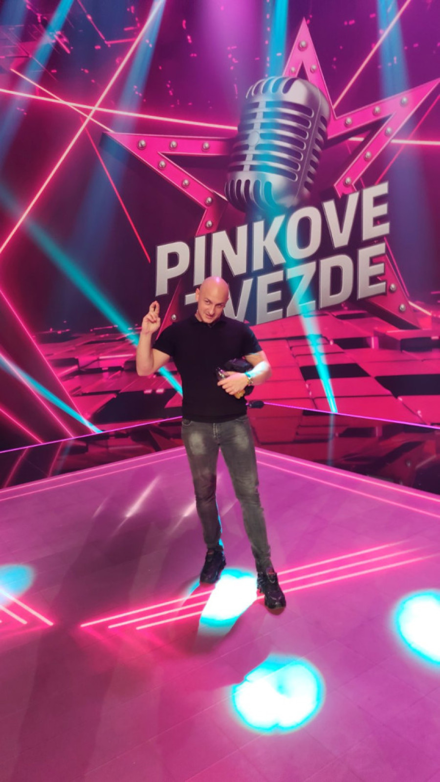 "Pokazaću joj ko je tata!" Desingerica raspalio paljbu po Karleuši