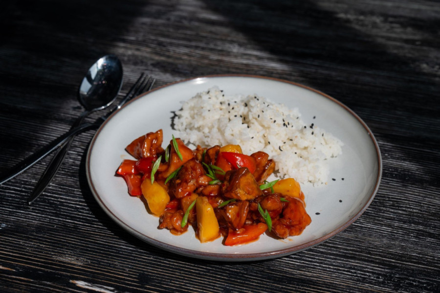 Recept dana: Kineska piletina sa povrćem se pravi superlako i to za samo pola sata