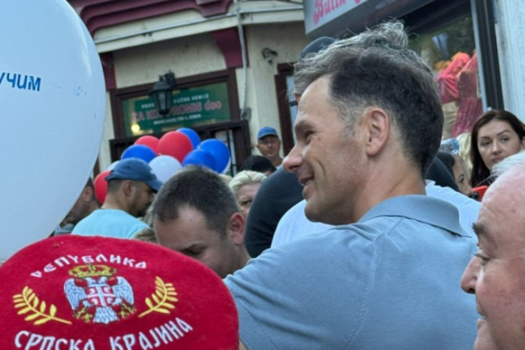 Siniša Mali sa građanima protv blokada u Zemunu: Borićemo se za Srbiju upravo na ovaj način, mirom i stabilnošću (FOTO/VIDEO)