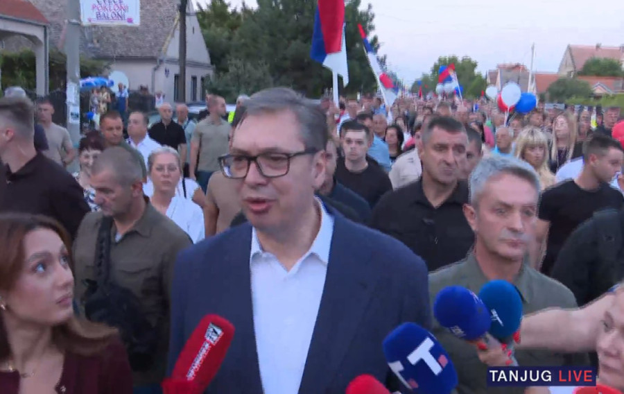 Predsednik Vučić uz svoj narod: Zajedno protiv blokada i rušenja prelepe Srbije! (FOTO/VIDEO)
