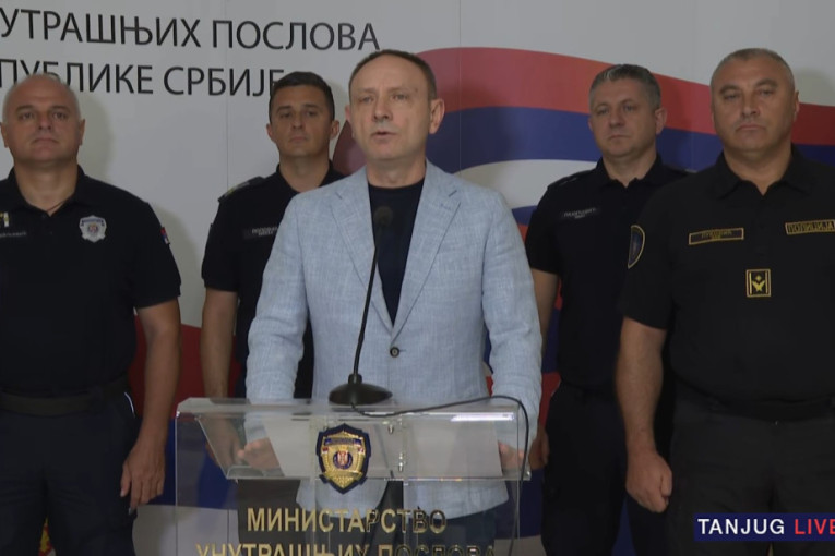 Vučević objavio video o nepreglednoj koloni građana u Kaću: "Ovde nema mržnje" (VIDEO)