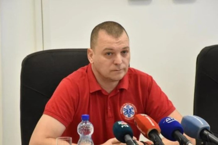 Vozač Hitne pomoći izneo jezive detalje napada 13.avgusta: Viknuli su da je u sanitetu jedan ćaci, kako bi ga linčovali