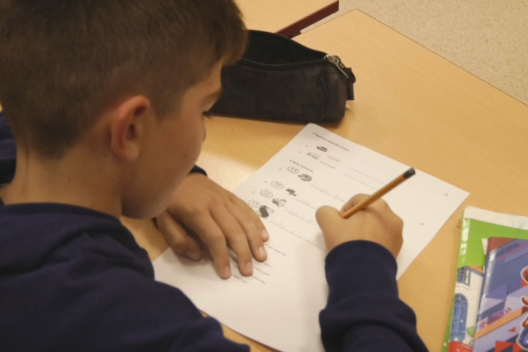 Đaci uskoro na raspustu: Ove godine imaju čak 5 odmora!