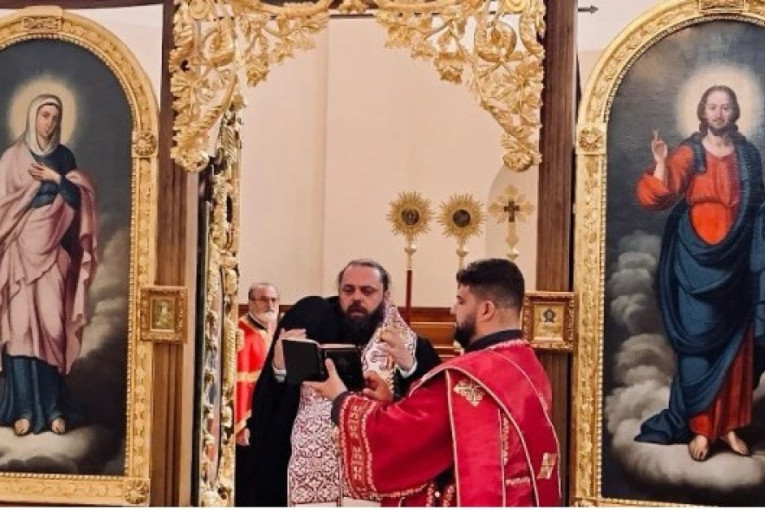 Episkop Heruvim služio moleban za početak školske godine u Dalju