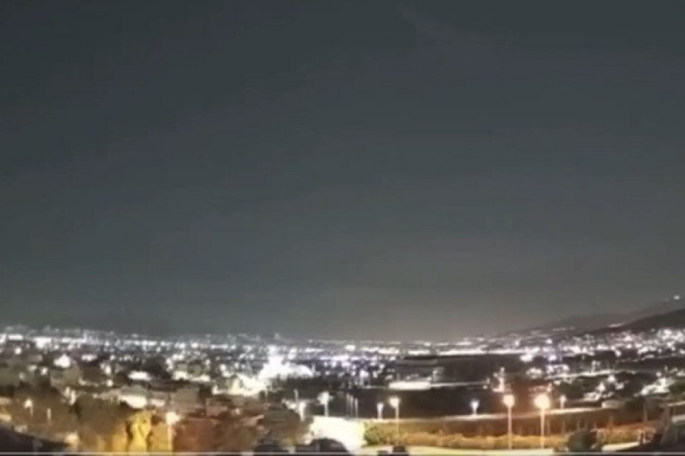 Treslo se popularno grčko ostrvo dok su svi spavali! Pojavili se i snimci (VIDEO)