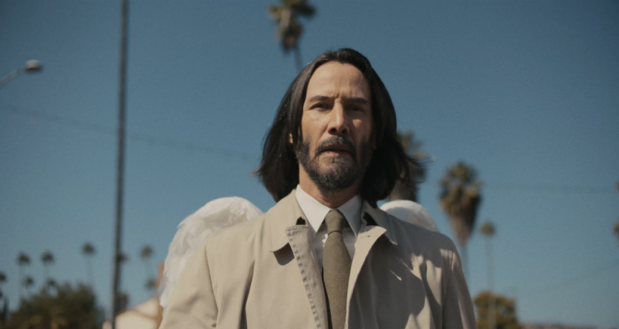 Kijanu Rivs je trapavi anđeo u "second hand" mantilu: U ovakvoj ulozi ga niko nije očekivao (FOTO/VIDEO)