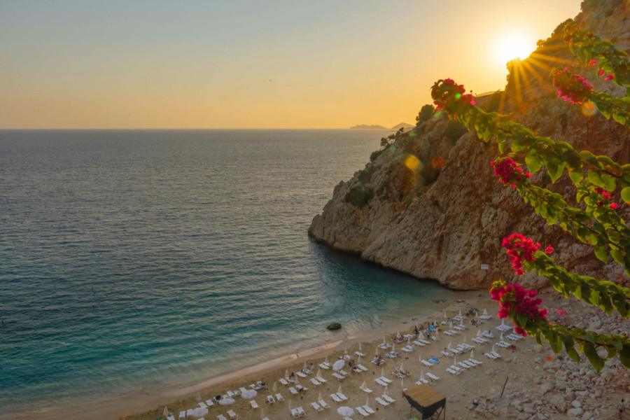 Grad u kojem leto nikad ne prestaje: Ovde vas čeka 31 stepen i plaže kao sa razglednice, čak i u septembru