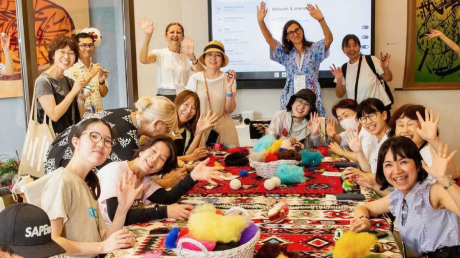 Japanke odušveljene ručnim radom žena iz Srbije: Na svetskoj izložbi EXPO Osaka 2025 naš paviljon obara rekorde (FOTO)