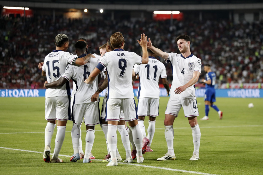 Britanci likuju posle petarde! Marakana pretvorena u učionicu – Englezi održali Srbima čas fudbala!