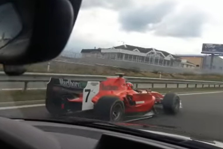 Uhapšen „fantom sa auto-puta“: Godinama jurcao u bolidu nalik na Ferari, pa „pao“ na kućnom pragu (VIDEO)