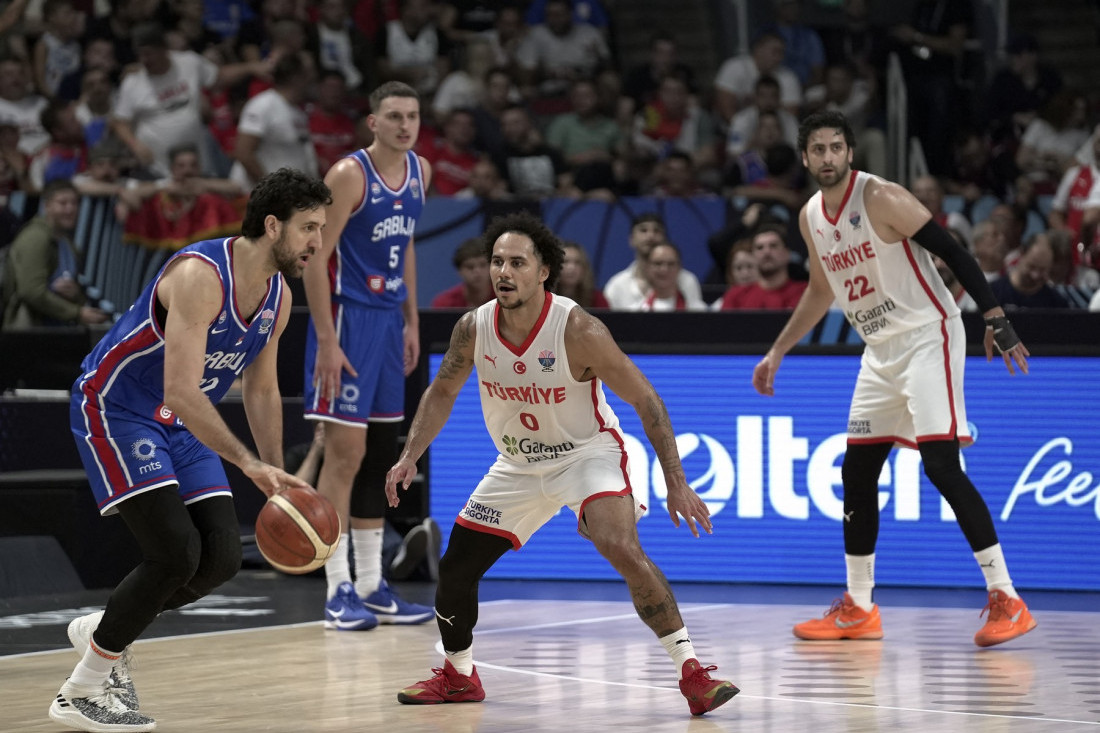 Finci su u istorijskom polufinalu! Posle Srbije, sa Eurobasketa izbacili i srpskog trenera