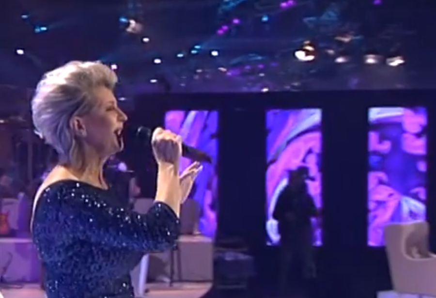 Posle 28 godina muke: Pevačica ostavila muža, a sad blista pored 18 godina mlađeg!