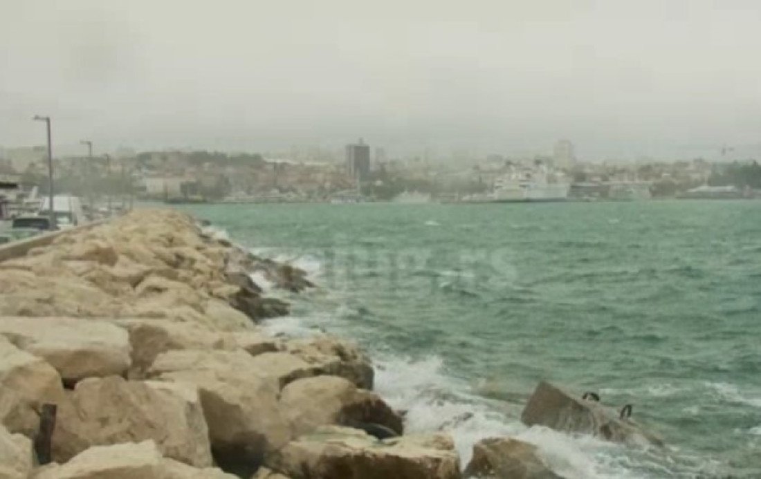 Jake kiše, bujice i jugo pogodili hrvatsko primorje (FOTO)