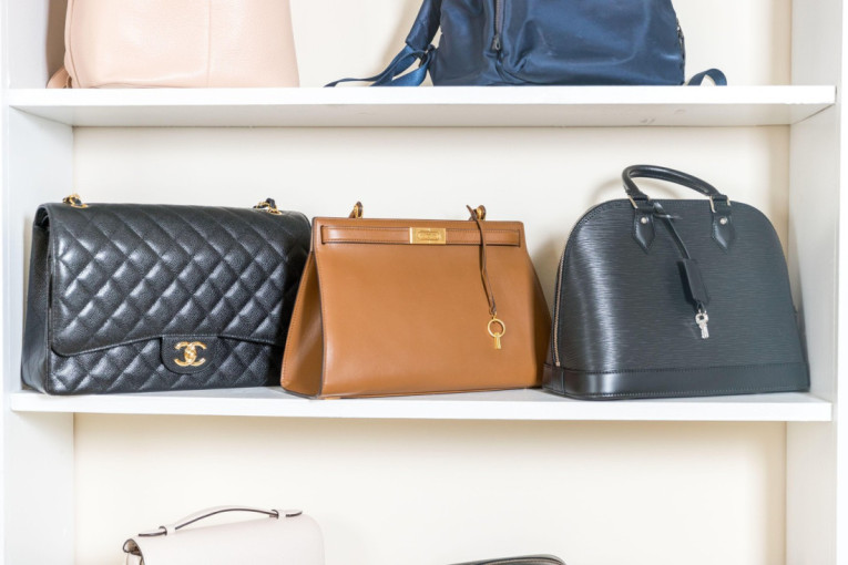 Kupila Guči torbu za jedan evro i unutra pronašla poruku koja ju je ostavila bez reči