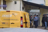 Nastavlja se teror! U Gračanici tzv. pošta Kosova, uz asistenciju policije preuzima objekat Pošte Srbije (VIDEO)
