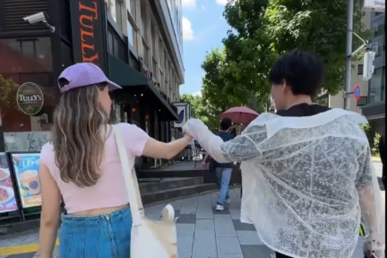 Iznajmila dečka na dva sata za 170 evra: Otkrila kako je prošao dejt, ali i sve tajne ovog neobičnog zanimanja (VIDEO)