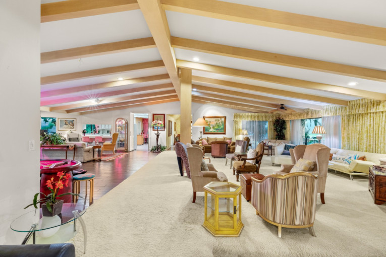 Raj pod zemljom: Ovaj bunker je otporan na nuklerani napad i krije pravi luksuz, pogledajte šta sve ima! (FOTO)