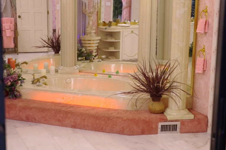 Raj pod zemljom: Ovaj bunker je otporan na nuklerani napad i krije pravi luksuz, pogledajte šta sve ima! (FOTO)