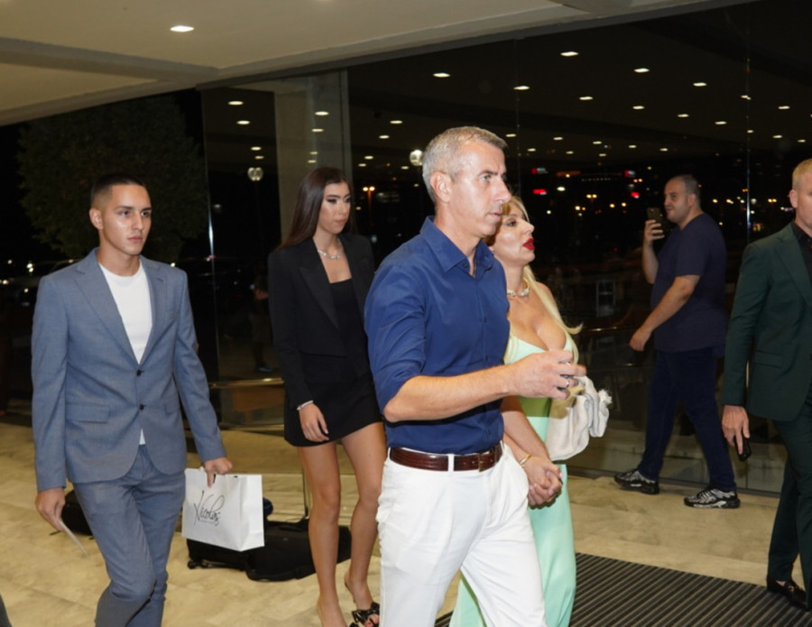 Maja Berović će zapevati na punoletstvu Tare Matić! Pevačica spremila i kovertu