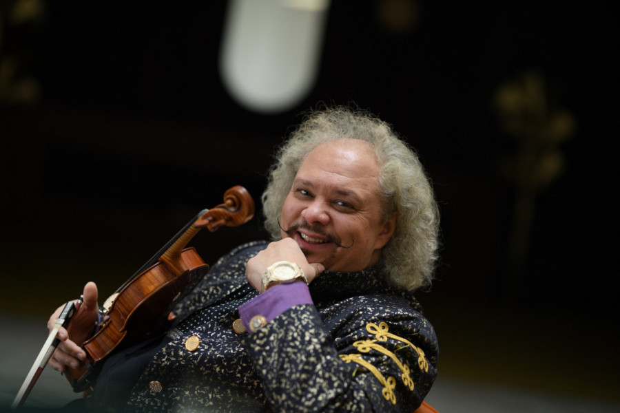 Uz ovacije otvoren 57. Bemus: Beogradska filharmonija, Karlo Ponti i Strahinja Mitrović opčinili publiku (FOTO/VIDEO)