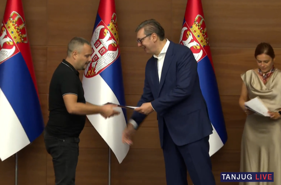 Predsednik Vučić: Spremni smo izdvojimo i više novca za povratak naših lekara iz inostranstva! (FOTO/VIDEO)