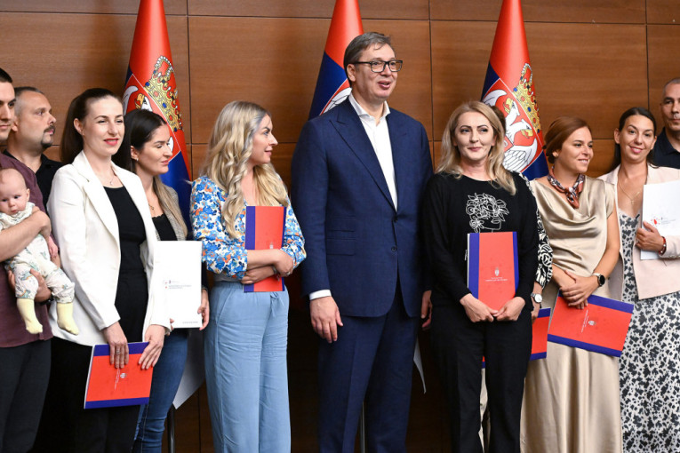 Vojna parada je izraz naše želje da obeležimo nacionalni praznik! Vučić poručio: Da pokažemo ljudima u Srbiji da mogu da se osećaju sigurno