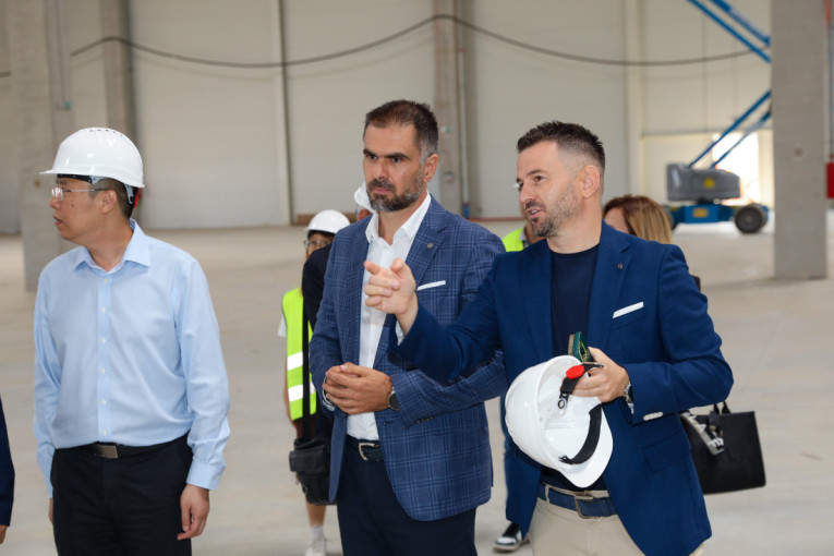 Mićin najavio novu fabriku u Kaću: Očekuje se rast zaposlenosti i skok BDP-a (FOTO)