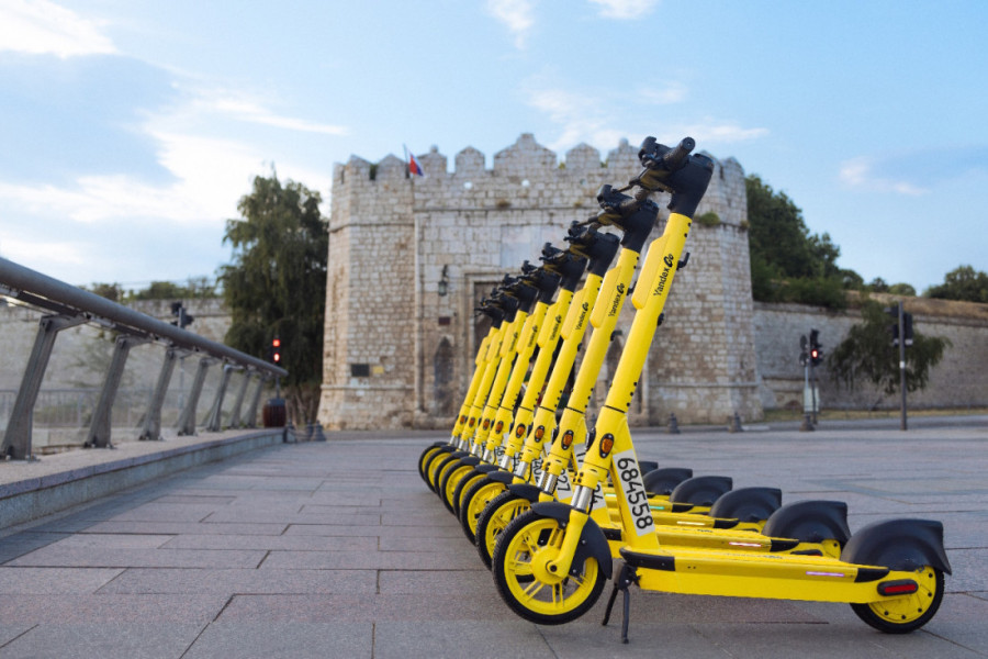 Yandex Go pokrenuo iznajmljivanje električnih trotineta u Nišu