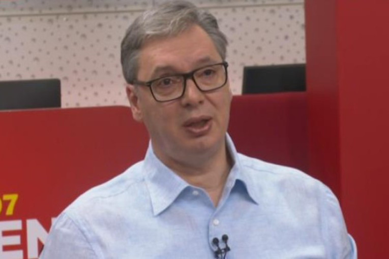 Vučić o licemerju blokadera: Održali su 24.000 neprijavljenih, kriminalnih skupova, a sada im smeta vojska!