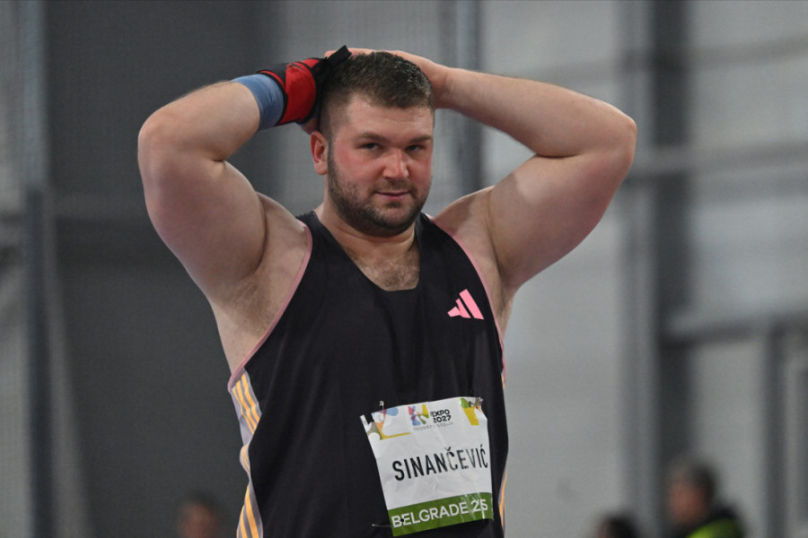 Barsino čudo od deteta: Ima 13 godina, visok je 2,10 i pogledajte kako zakucava (VIDEO)