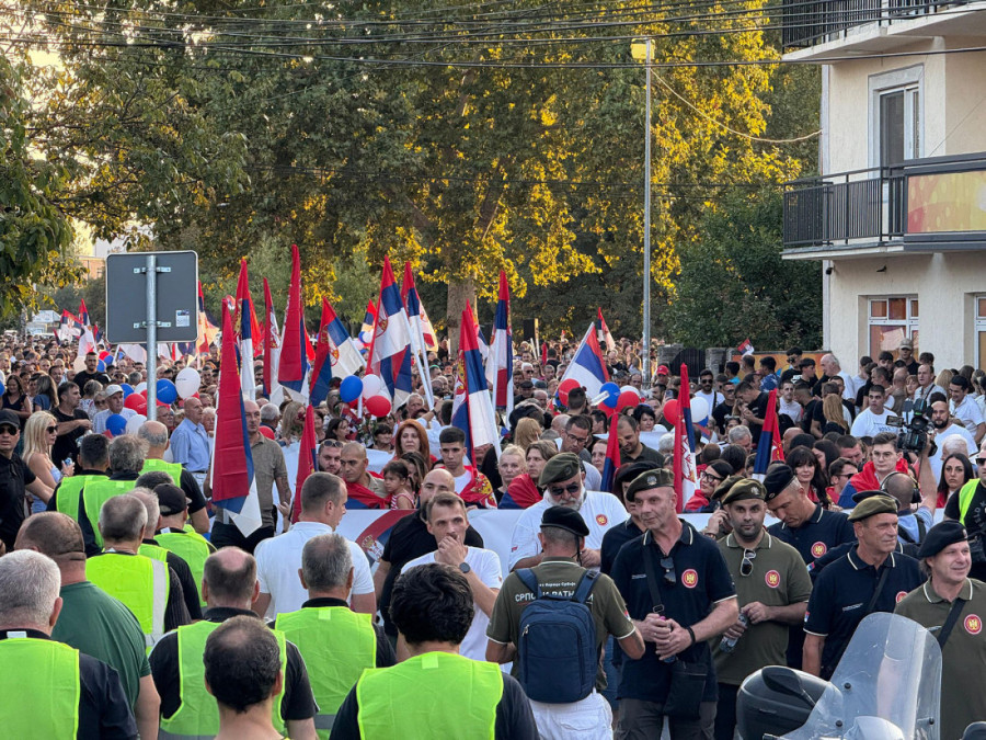 Veličanstveni prizori iz cele Srbije: Nepregledne kolone ljudi širom zemlje se borile za Srbiju (FOTO/VIDEO)