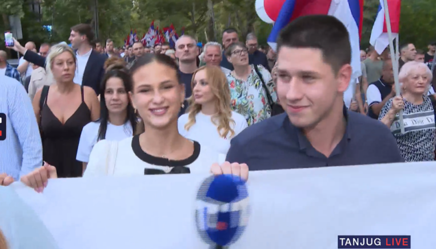 Veličanstveni prizori iz cele Srbije: Nepregledne kolone ljudi širom zemlje se borile za Srbiju (FOTO/VIDEO)