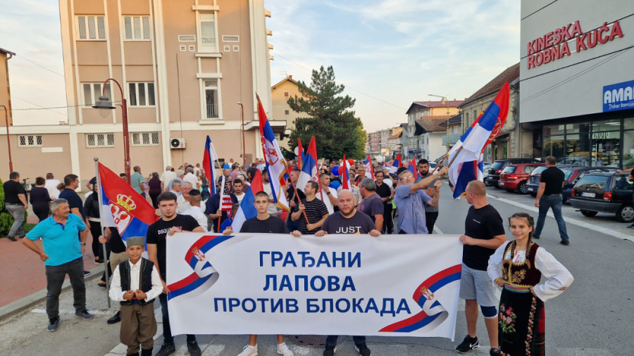 Veličanstveni prizori iz cele Srbije: Nepregledne kolone ljudi širom zemlje se borile za Srbiju (FOTO/VIDEO)