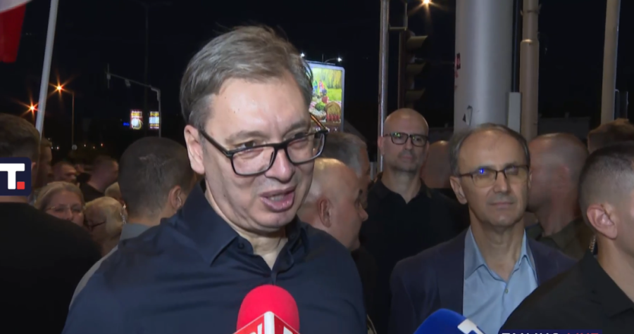 Predsednik Vučić: Zar niste ponosni na ove ljude, ovolika kolona bez ijednog incidenta!