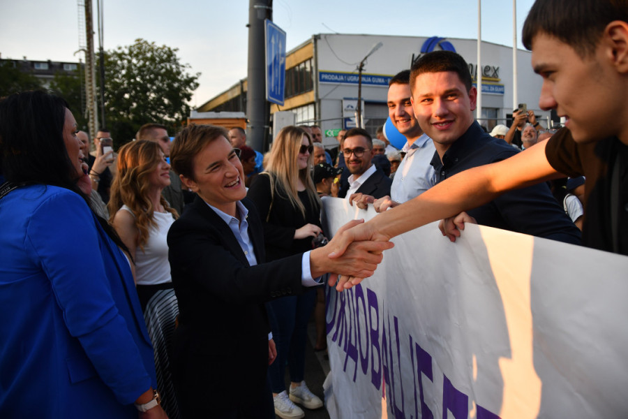 Veličanstveni prizori iz cele Srbije: Nepregledne kolone ljudi širom zemlje se borile za Srbiju (FOTO/VIDEO)